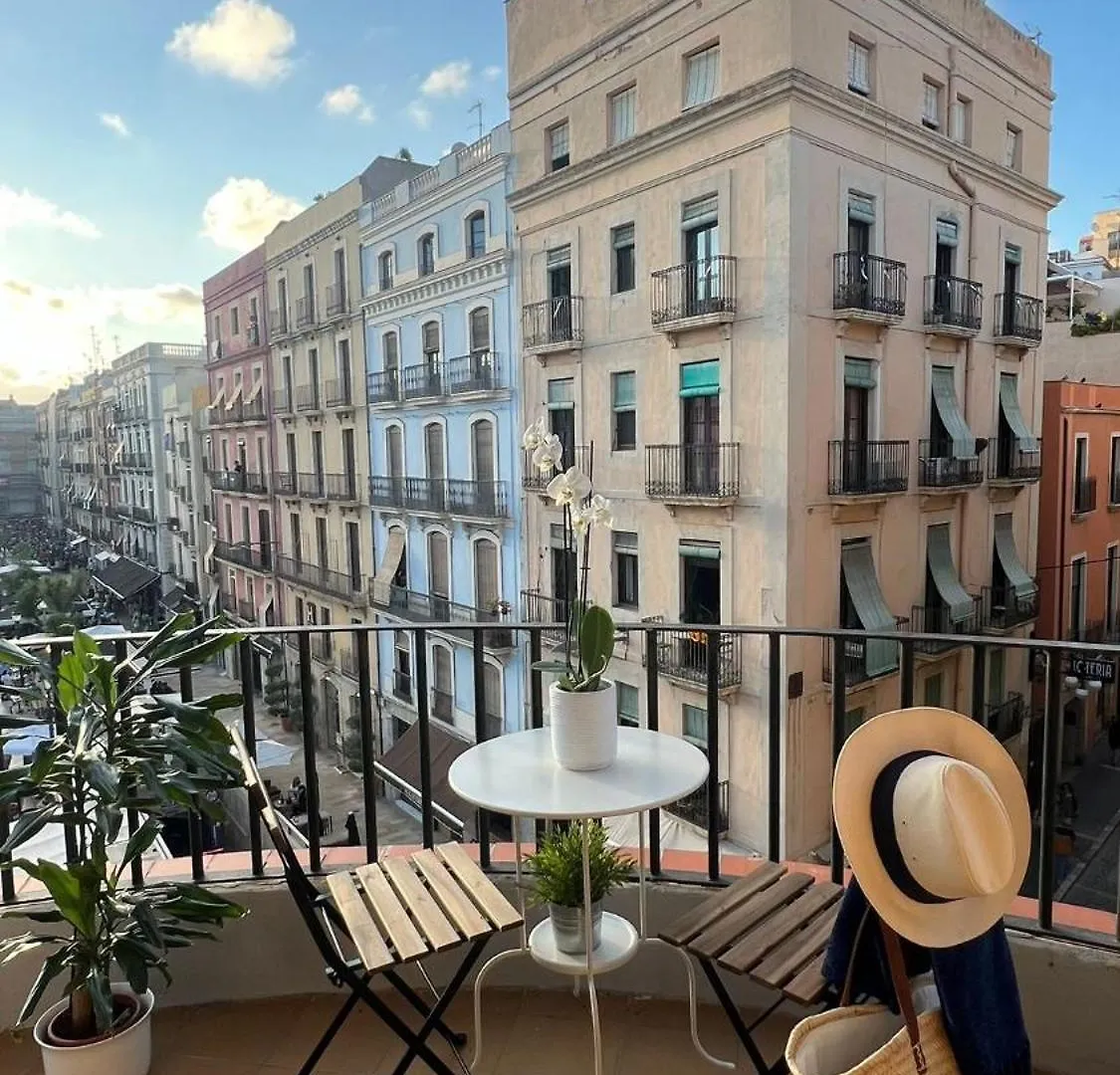Apartment El Faro Apartaments Suites - Placa De La Font Tarragona