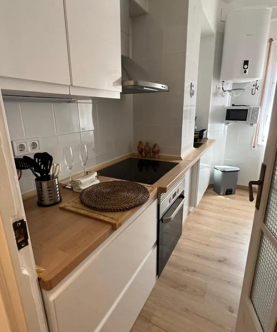 アパート El Faro Apartaments Suites - Placa De La Font タラゴナ