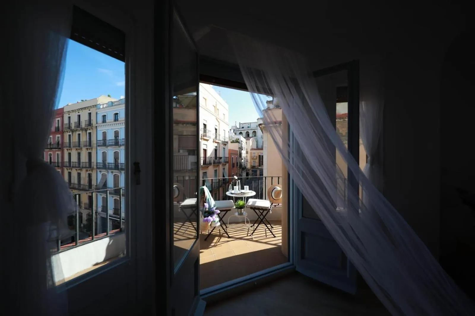 El Faro Apartaments Suites - Placa De La Font Tarragona
