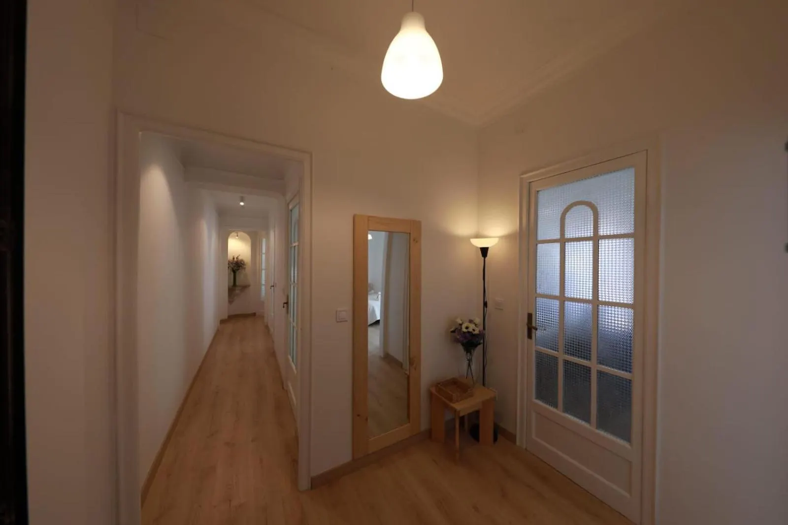 アパート El Faro Apartaments Suites - Placa De La Font タラゴナ
